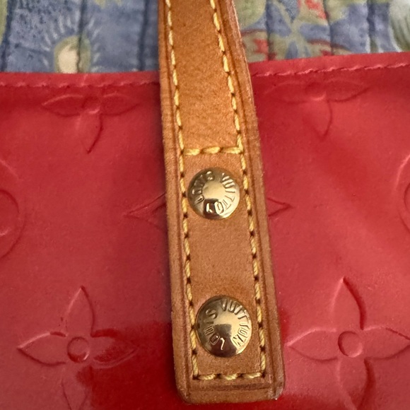 LV Red Vernis Monogram PM Tote small size!  LOUIS Vuitton no box or dust bag - Picture 4 of 13